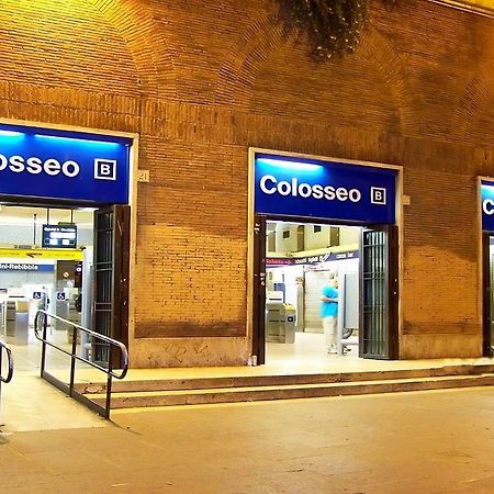 Vacanze Romane Colosseo Apartment Dış mekan fotoğraf