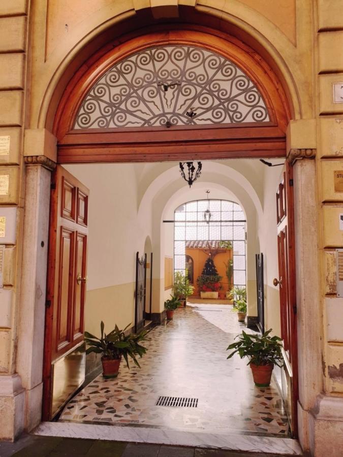 Vacanze Romane Colosseo Apartment Dış mekan fotoğraf