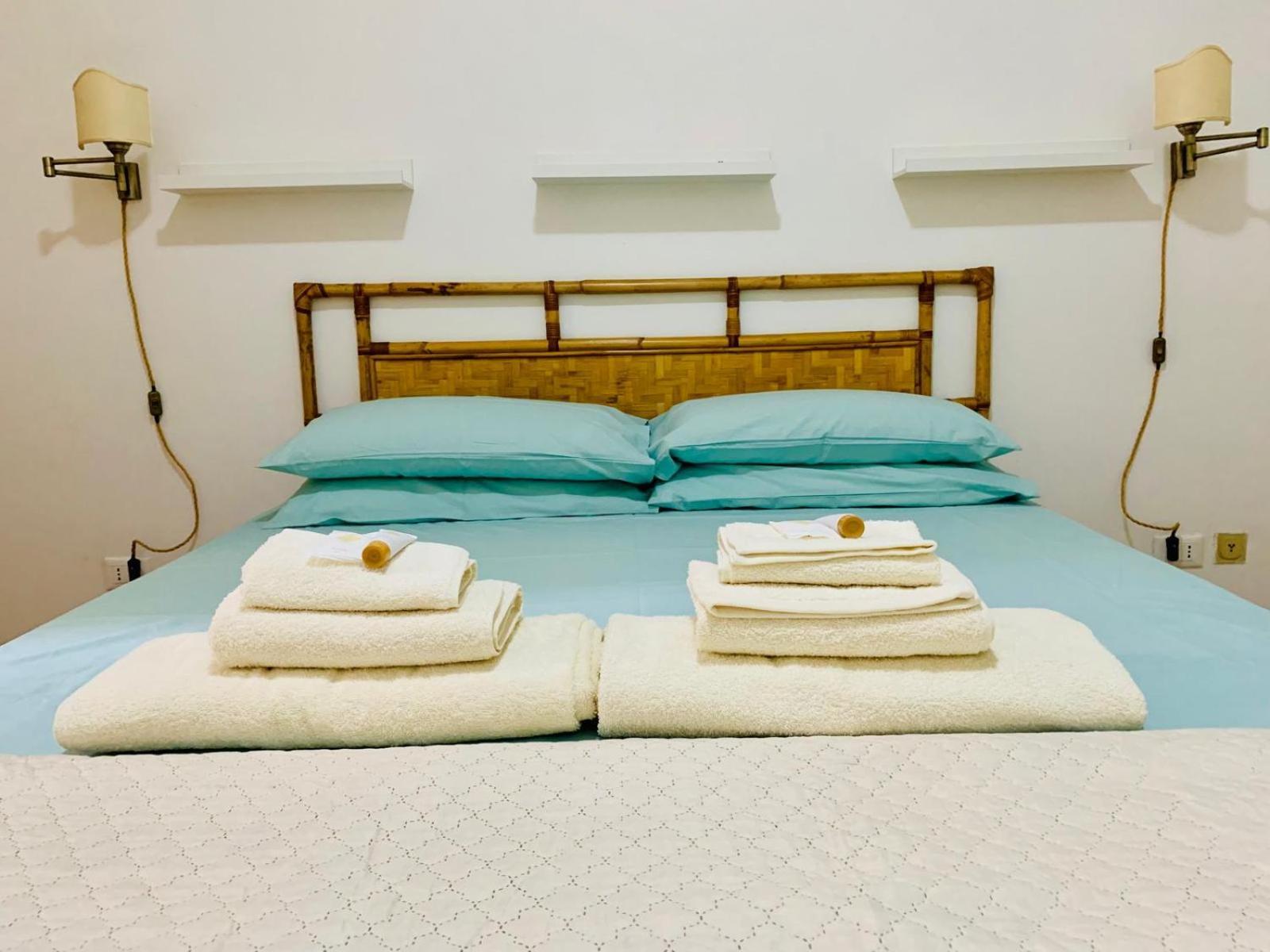 Vacanze Romane Colosseo Apartment Dış mekan fotoğraf