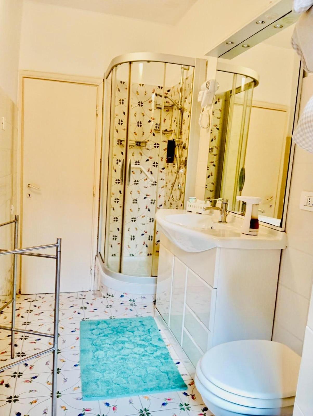 Vacanze Romane Colosseo Apartment Dış mekan fotoğraf